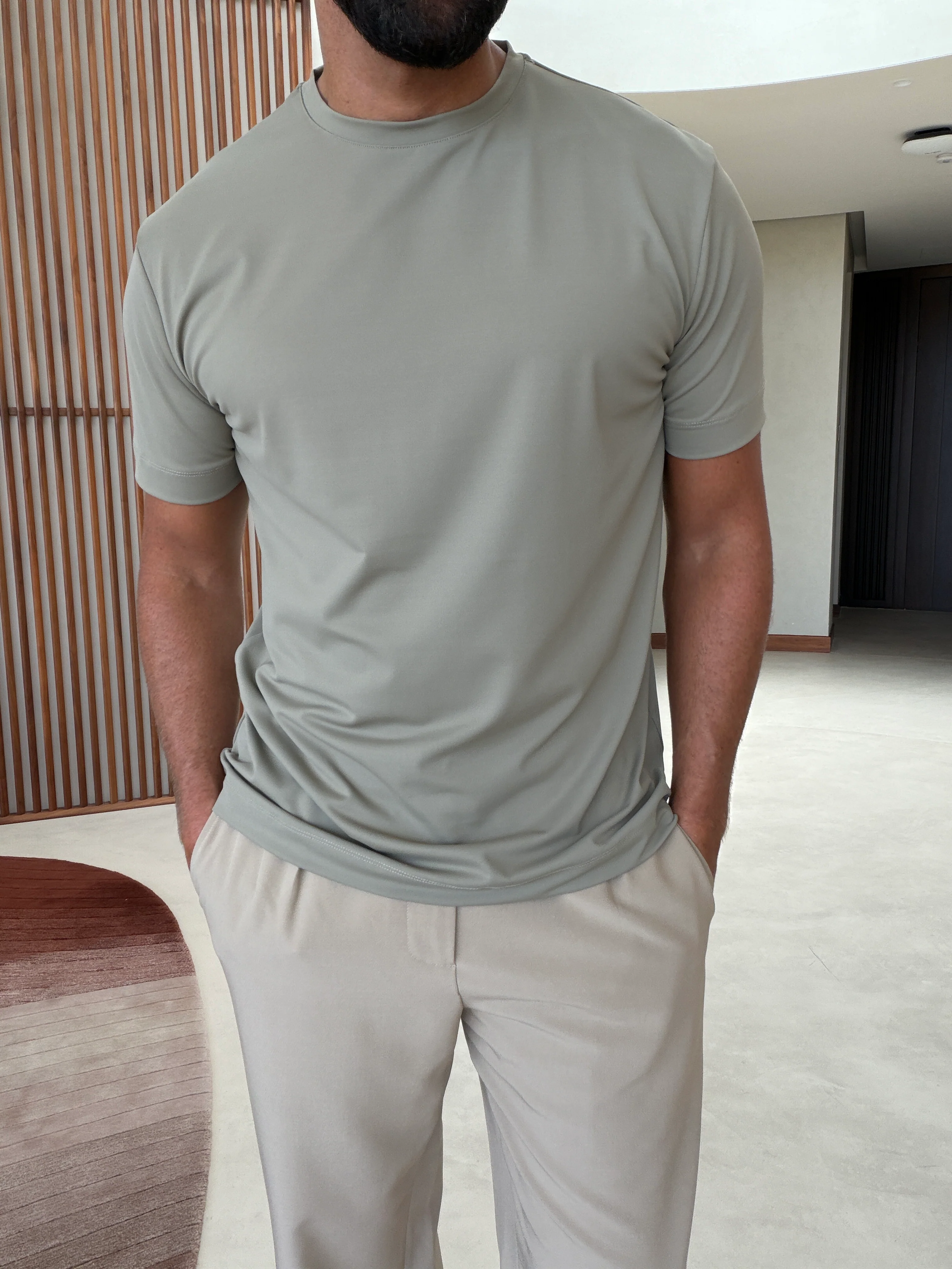 OG LUXE T-SHIRT KHAKI - Image 4
