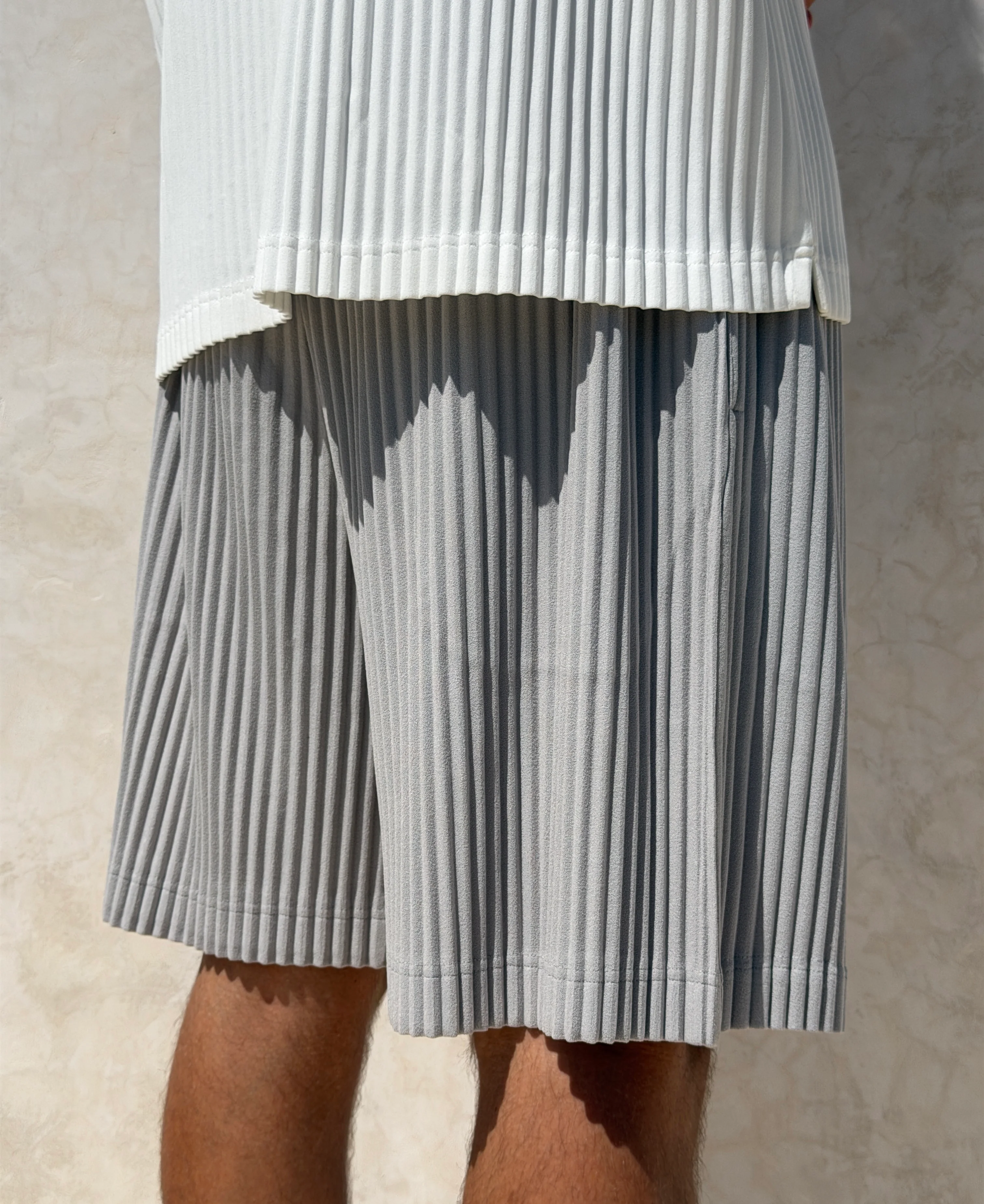 PLEAT SHORTS GREY - Image 2