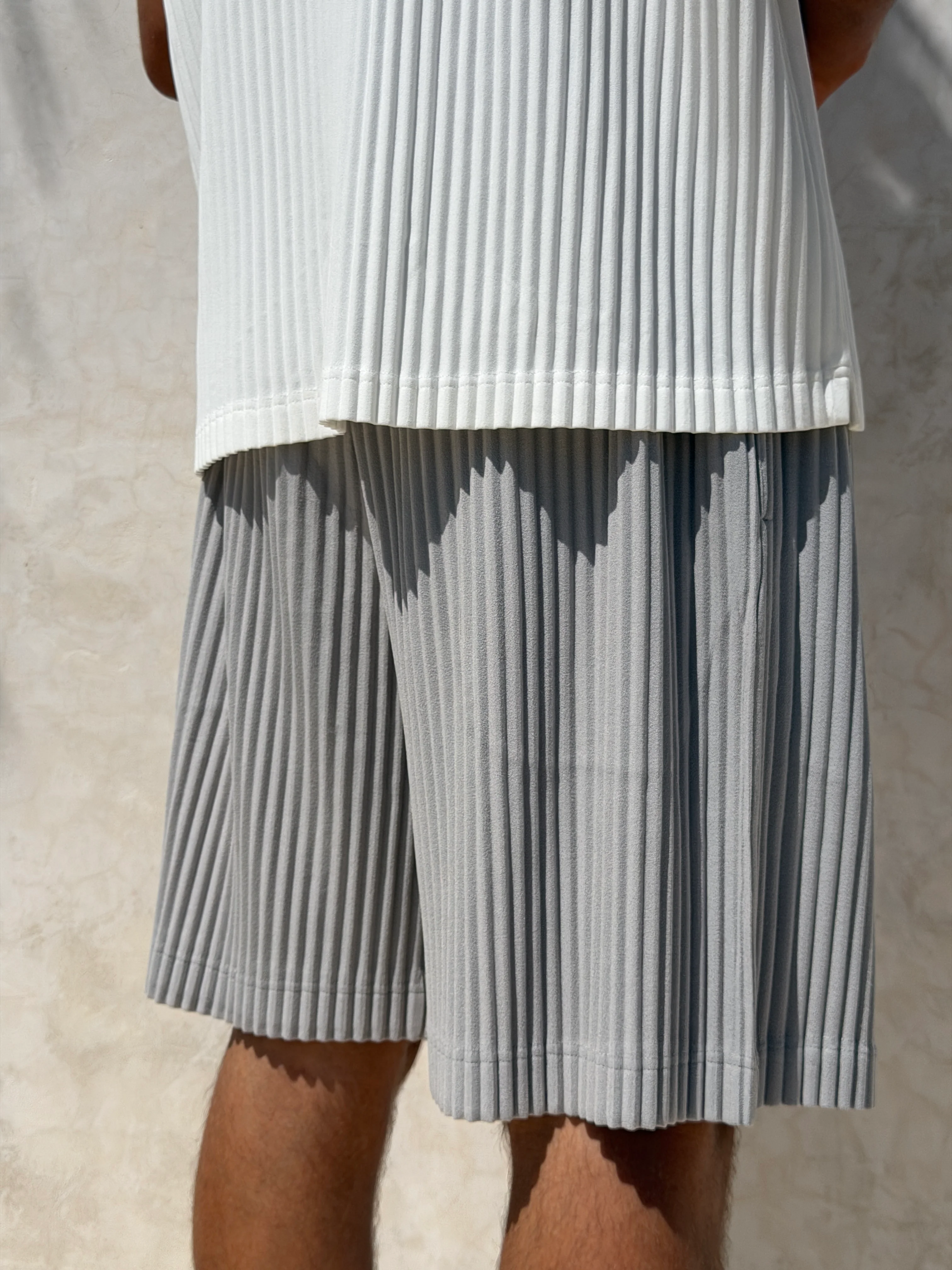 PLEAT SHORTS GREY - Image 3