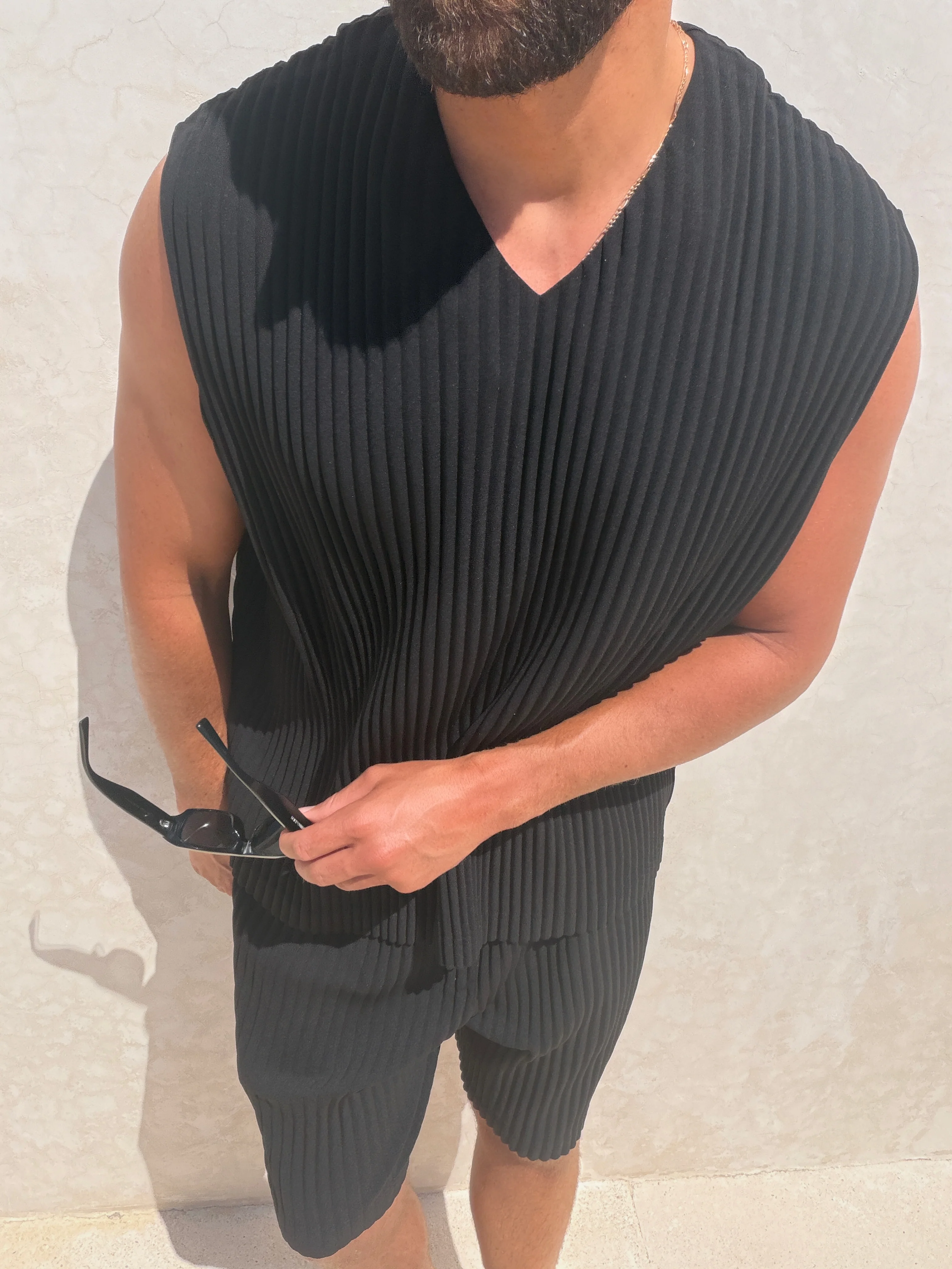 PLEAT VEST BLACK - Image 4