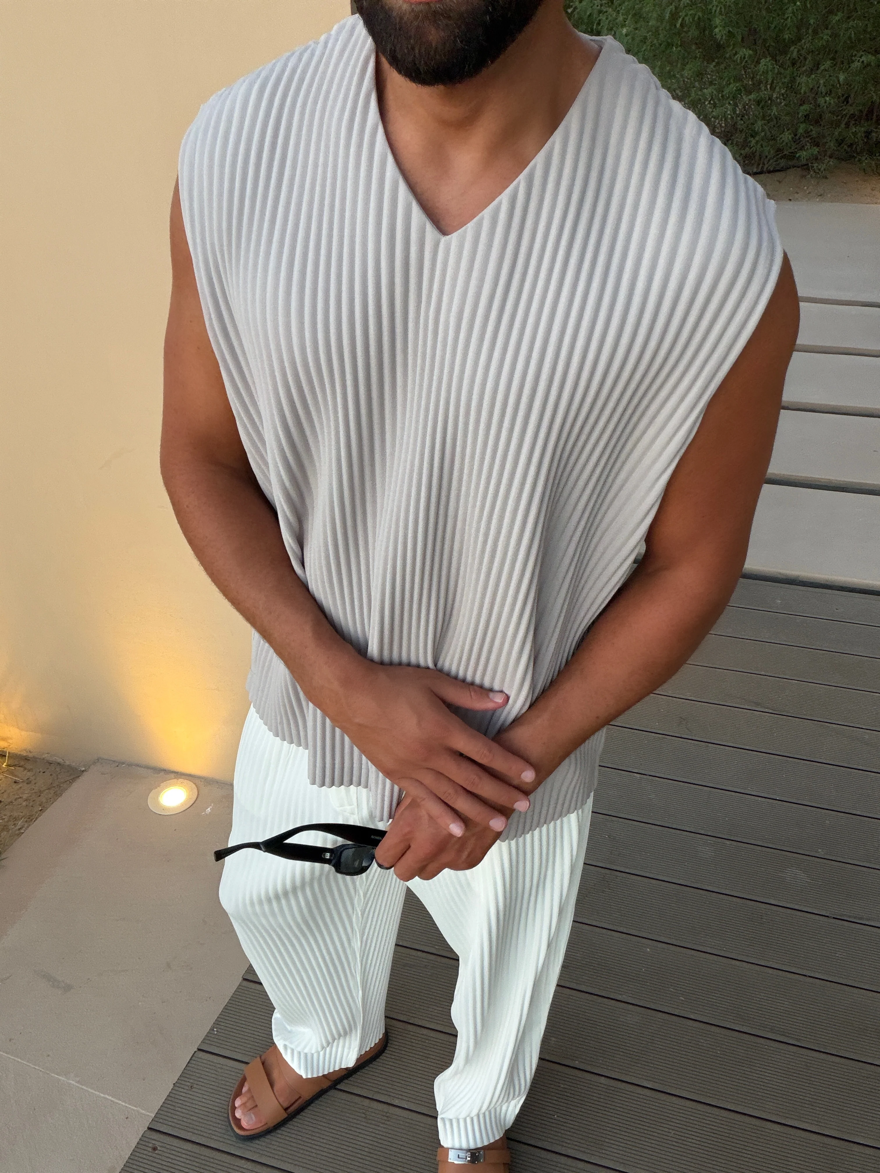 PLEAT VEST GREY - Image 5